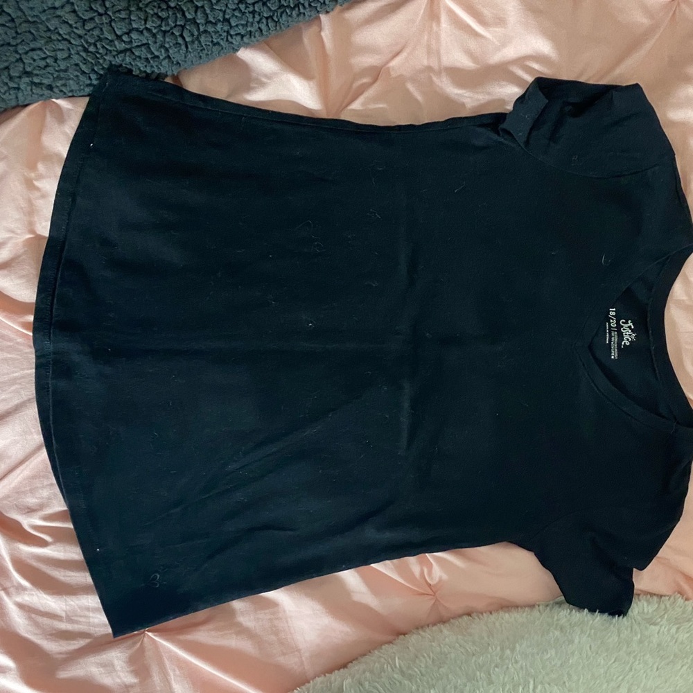 black tee